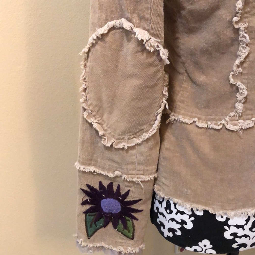 🌻Wet Seal Corduroy embroidered bohemian fringe snap close eyelet lined jacket - Picture 9 of 16